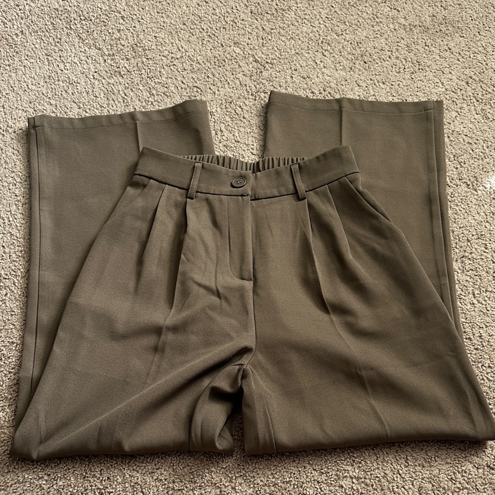 Stylish Olive Green Pleated Trousers